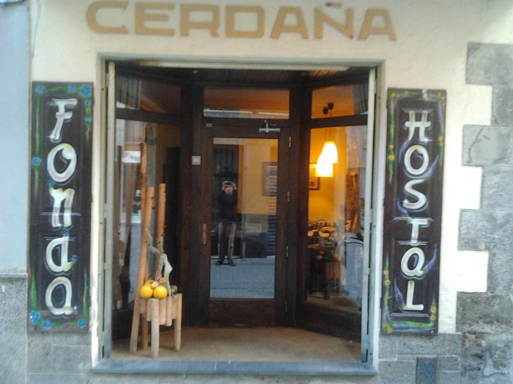 Отель Fonda Cerdanya Пучсерда Экстерьер фото